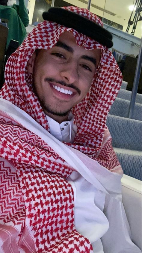 Handsome Arab Men Dubai, Saudi Arabia Women, Arab Boys, Lebanese Men, Egyptian Men, Middle Eastern Men, Arab Men Fashion, Handsome Arab Men, Muslim Men