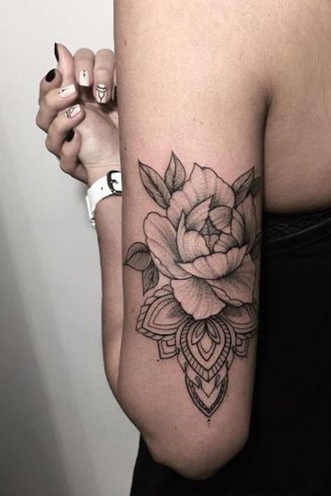 Black Roses Back of Arm Women's Tattoo - MyBodiArt.com Pretty Skull Tattoos, Mandala Rose Tattoo, Italian Tattoos, Skull Hand Tattoo, Wolf Tattoo Sleeve, Sailor Jerry Tattoos, Tattoo Trend, Forearm Sleeve Tattoos, Wolf Tattoo Design