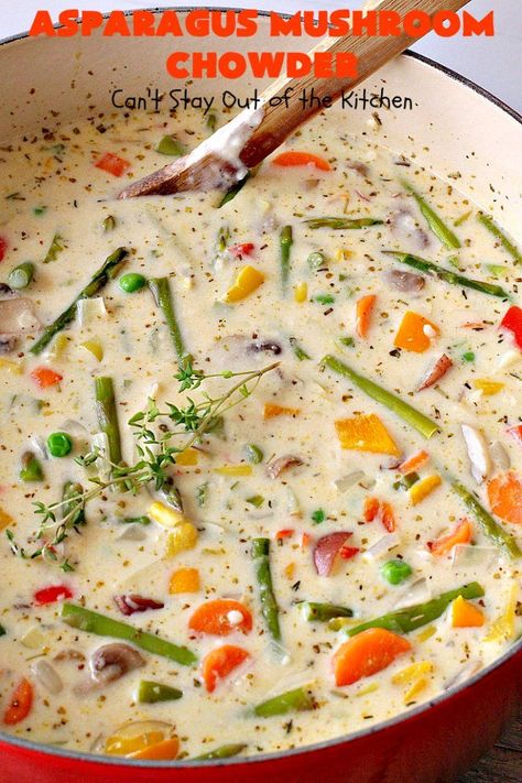 Mushroom Chowder, Asparagus Recipes Soup, Asparagus Mushroom, Cream Of Asparagus Soup, Creamed Asparagus, Soups Recipes, Fall Soup, Potatoes Carrots, Asparagus Soup