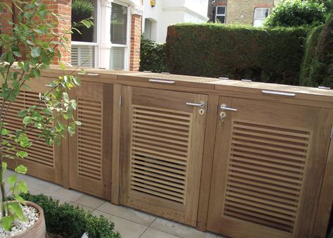 Storage for bikes, etc outside the garage. Garden Bike Storage, Outdoor Bike Storage, Bin Shed, Storage Shed Organization, Front Gardens, Outside Storage, Front Garden Design, Bike Shed, Contemporary Garden