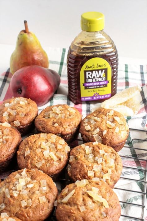 Honey Muffins Recipe, Pear Muffins Recipes, Pear Breakfast, Ginger Muffins, Honey Muffins, Pear Muffins, Ginger Pear, Pear Ginger, Ginger Honey