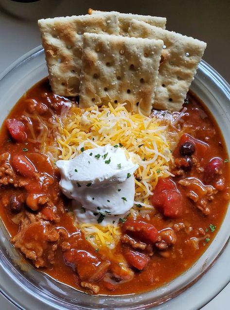 Sweet And Spicy Chili, Homestyle Cooking, Spicy Chili Recipe, Spicy Chili, The Perfect Day, Southern Recipes, Chili Recipes, Sweet And Spicy, Perfect Day