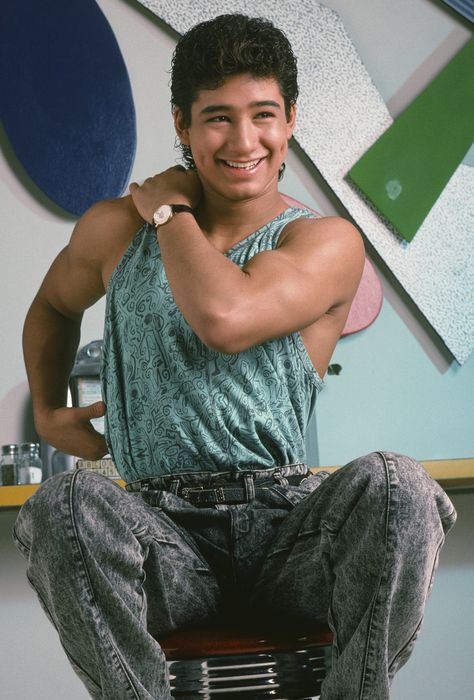 17 Reasons AC Slater Is a Stud in Every Sense of the Word 90s Faceclaims, Ac Slater, Save By The Bell, 90s Heartthrobs, Mark Paul Gosselaar, Elizabeth Berkley, Kelly Kapowski, Zack Morris, Mario Lopez