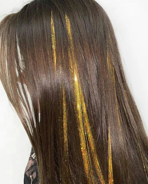 Tinsel Hair Extensions, Hair Extensions Tutorial, Tinsel Hair, Hair Tinsel, Jet Black Hair, Fairy Hair, Fantasias Halloween, Yellow Hair, Beauty Makeup Tips