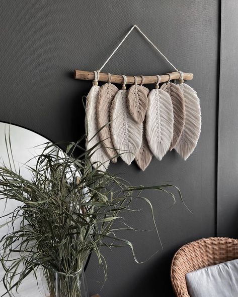 Macrame Leaves, Decor Leaves, Macrame Feather Wall Hanging, Wall Decor Macrame, Wall Art Fall, Macrame Feathers, Feather Wall Hanging, Modern Wall Hanging, Macrame Wall Decor