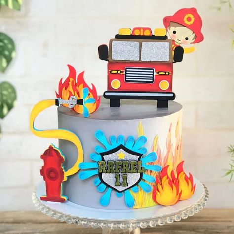 Fireman Cake, Firetruck Cake, Firefighter Party, Cake For Husband, Cakes For Men, Fire Truck, Christmas Cake, Fire Trucks, 3rd Birthday