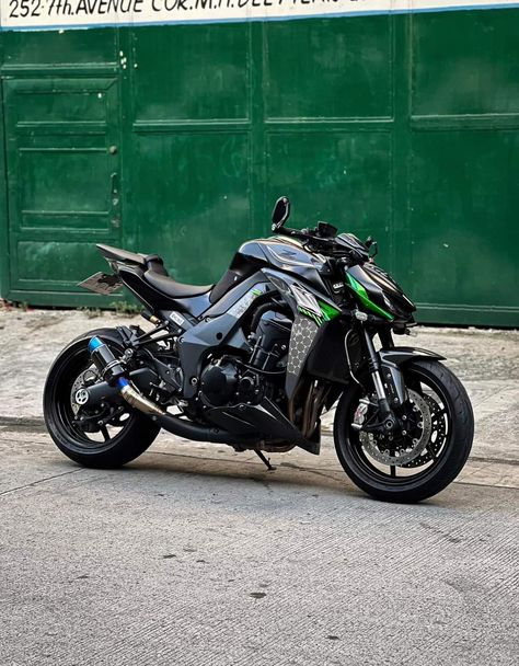 Instagram @z1000_kawasaki_official Z1000 Kawasaki, Ninja Bike, Tmax Yamaha, Bike Pic, Motorcycles, Bike, Quick Saves, Instagram