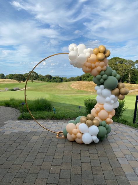 Circle backdrop w/tri color balloon garland Circle Backdrop With Balloons, Color Balloon Garland, 2025 Graduate, Engagement Backdrop, Photo Arch, Balloon Photo, Circle Backdrop, Circle Ring, Grad Party