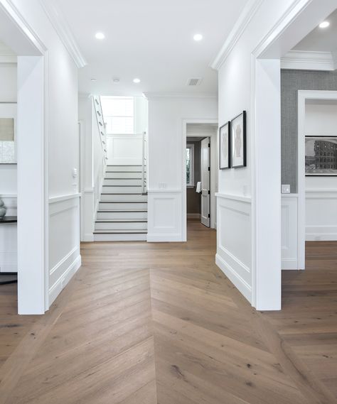 Herringbone Wood Floor, Herringbone Wood, Wood Tile Floors, Hallway Designs, Casa Vintage, Herringbone Floor, Luxury Kitchen Design, Black Luxury, Wood Tile