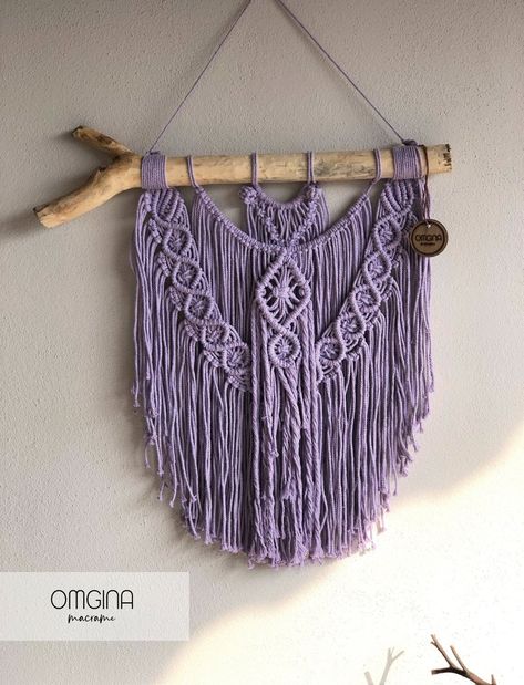 Purple Macrame, Spring Room, Diy Wall Hanging Yarn, Hanging Macrame Wall Art, Tapestry Macrame, Macrame Inspiration, Boho Artwork, Decor Business, Small Macrame