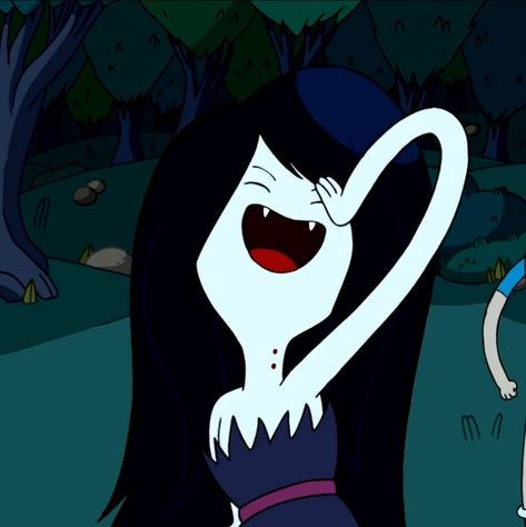 Marceline Icon, Adventure Time Vampire, Marceline And Princess Bubblegum, Marceline And Bubblegum, Vampire Clothes, Adventure Time Characters, Marceline The Vampire Queen, Time Icon, Adventure Time Marceline