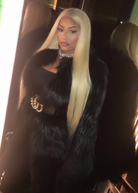 Stefflon Don Don Image, Stefflon Don, Black Men Fashion Swag, Fox Fur Coat, Black Men Fashion, Black Men, Celebrity Style, Fur Coat, Blonde