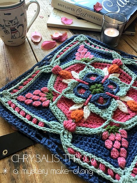 Crochet Flower Blanket, Mandala Crochet, Crochet Square Blanket, Crocheted Dress, Granny Square Crochet Patterns Free, Knitting Machine Patterns, Crochet Mandala Pattern, Crochet Blanket Designs, Manta Crochet