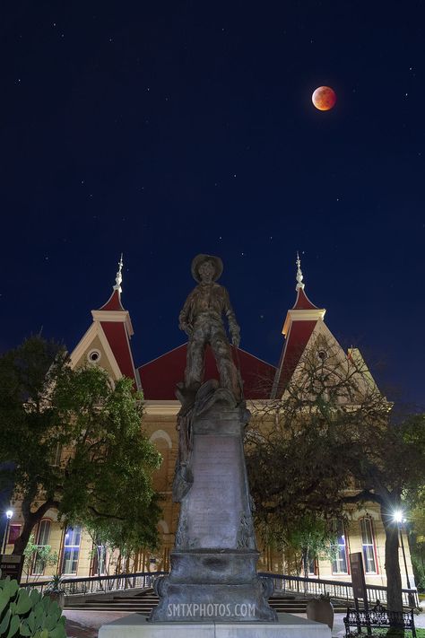 Blood Moon Eclipse, College Necessities, College Inspiration, College Vision Board, Texas State University, Vision Board Pictures, Moon Eclipse, Dream College, The Eclipse