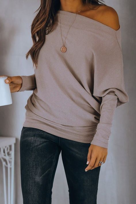 ecd62de20ea67e1c2d933d311b08178adesc53901273ri Raglan Long Sleeve, Loose Fit Sweater, Women Long Sleeve Tops, Ribbed Texture, Straight Leg Denim, Casual Chic Style, Shoulder Design, Fitted Sweater, The Clothes