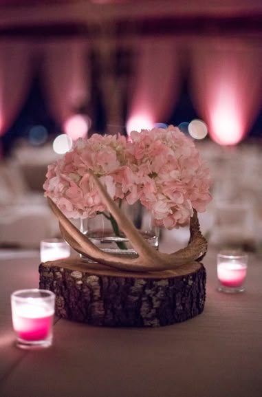 Rustic Wedding Centerpiece | Pale Pink Hydrangeas | Deer Antler Centerpiece | Wood Slab | Rustic Chic Wedding @brevandyke Antler Centerpiece, Decorating With Antlers, Kitchen Table Centerpiece, Camo Wedding, Rustic Wedding Centerpieces, Pink Hydrangea, Cute Wedding Ideas, Rustic Chic Wedding, Western Wedding