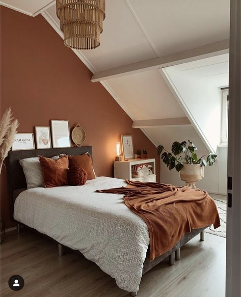 Terracotta Interior Design, Terracotta Bedroom, Vintage Apartment Decor, Barn Bedrooms, Vintage Apartment, Bedroom Wall Colors, Bedroom Renovation, Style Deco, On My Mind