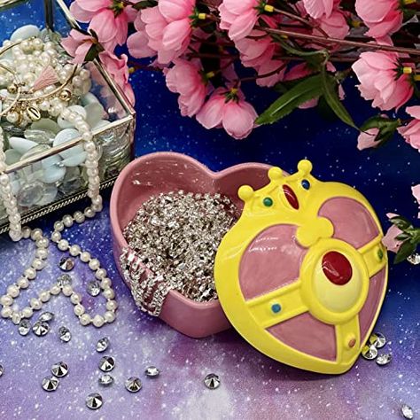 JUST FUNKY Sailor Moon Merch | Sailor Moon Cosmic Heart Compact Jewelry Box | 3D Molded | 5.5” x 3.5” | Ceramic Trinket Box | Officially Licensed Sailor Moon Merch, 1990s Anime, Sailor Moon Jewelry, Cosmic Heart, Luna Artemis, Sailor Moon Collectibles, Sailor Moon Merchandise, Anime Cosplay Ideas, Sailor Guardians