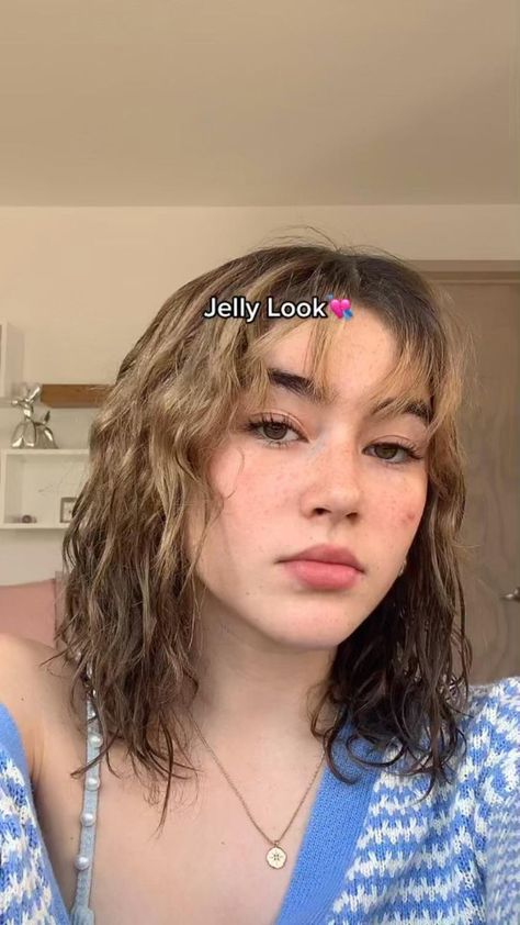 Jelly Makeup Look! #makeup #makeuptips #jellymakeup in 2022 | Makeup routine, Pretty makeup, Natural makeup Jelly Makeup Look, Makeup Routine Natural, Jelly Makeup, 2022 Makeup, Makeup Tip, Swag Makeup, Smink Inspiration, Pinterest Makeup, Makijaż Smokey Eye