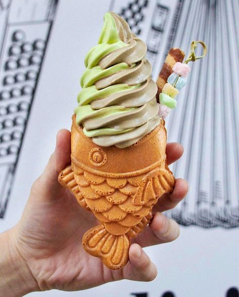 Taiyaki NYC Japanese Ice Cream on Instagram: “🚨Giveaway alert!🚨 We are giving away a pair of Taiyaki ice cream to a lucky winner for any location in NYC, Boston, Miami, or Toronto! See…” Ice Cream Taiyaki, Tempura Ice Cream, Japanese Ice Cream Shop, Taiyaki Drawing, Japanese Taiyaki, Japanese Ice Cream, Taiyaki Ice Cream, Bed Pose, Matcha Roll Cake