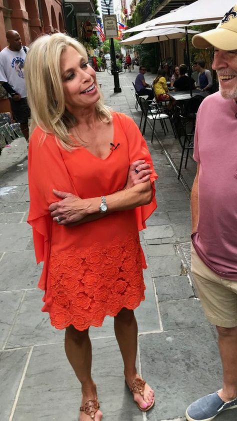 Tracy Smith, Broadcast Journalism, John Junior, Science Degree, Bachelor Of Science, University Of Southern California, Graduation Dress, Lace Skirt, Style Inspiration