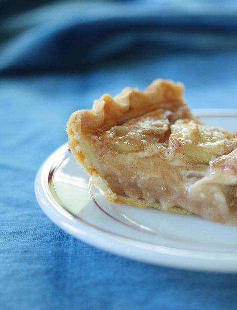 Lodi apple — Journal — mybricole Apple Custard Pie, Apple Custard, Mid July, How To Make Pie, Custard Pie, Course Meal, Pies & Tarts, Hot Day, Chocolate Cake Recipe