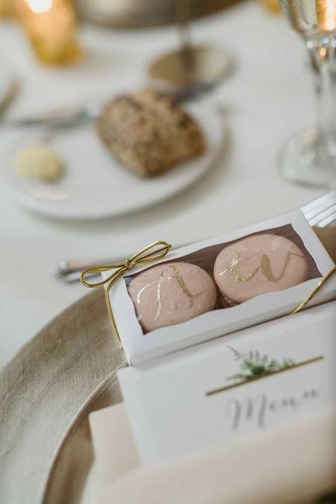 Macaroon Wedding Favors, Creative Wedding Favors, Inexpensive Wedding Favors, Favors Ideas, Edible Favors, Cheap Favors, Edible Wedding Favors, Elegant Wedding Favors, Best Wedding Favors