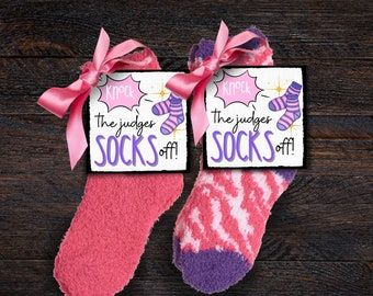 add socks! Good Luck Gifts For Dancers, Sock Gift Tag, Socks Quotes, Cheer Socks, Team Appreciation, Spirit Bags, Colour Guard, Cheer Spirit, Sock Gift