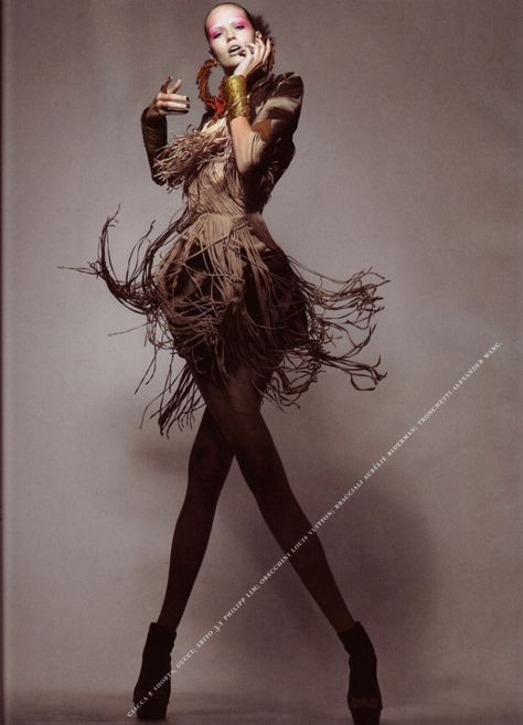 <3 Nick Knight <3 beautiful, like a gazelle Nick Knight Photography, High Fashion Poses, Nick Knight, Craig Mcdean, Alfred Stieglitz, High Fashion Photography, Model Pose, Versace Dress, Christmas Ad