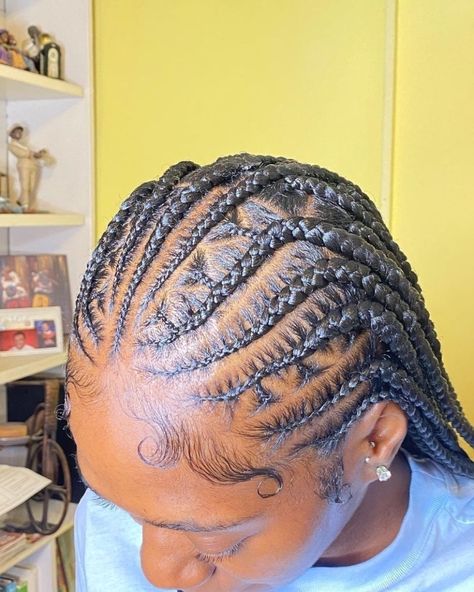 fulani braids, fulanin braids hairstyles, edges layed, cute edges, beautiful braids, cute new hairstyle, hair inspo, braid inspiration, braids inspo, fulani inspo, fulani braids inspiration, new black hairstyles, mini braids, mini cute braids Twisted Hair, Feed In Braids Hairstyles, Braided Styles, Ladies Style, Cute Braided Hairstyles, Braided Cornrow Hairstyles, Braids Hairstyles Pictures, Quick Braided Hairstyles, Protective Hairstyles Braids