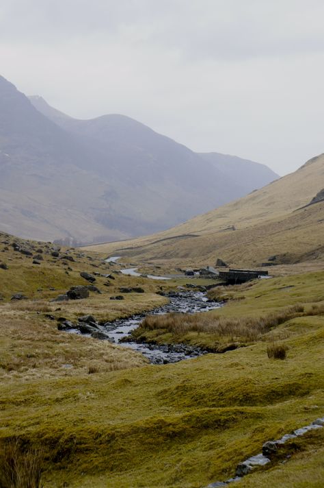 Honister Pass, Lake District. Photography Faye Ambrose Lake District England Photography, Lake District Photography, Atmospheric Perspective Photography, Lake District Aesthetic, Lake District England, British Countryside, Warrior Cats Art, Art Prompts, English Countryside