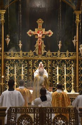 My Lord And My God, Religion And Spirituality, Traditional Catholicism, Catholic Altar, Catholic Pictures, Latin Mass, Catholic Images, Art Sacre, Catholic Priest