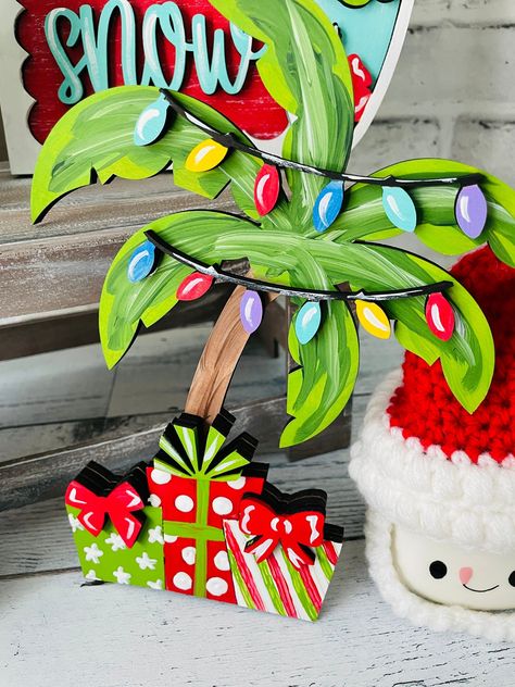 Celebrate Summer with 20 Creative Christmas in July Crafts Key West Christmas Decorations, Beach Santa Decorations, Hawaiian Christmas Parade Float Ideas, Mele Kalikimaka Christmas Decorations, Florida Christmas Decorations, Margaritaville Christmas, Hawaiian Christmas Decorations, Key West Christmas, Tropical Christmas Decorations