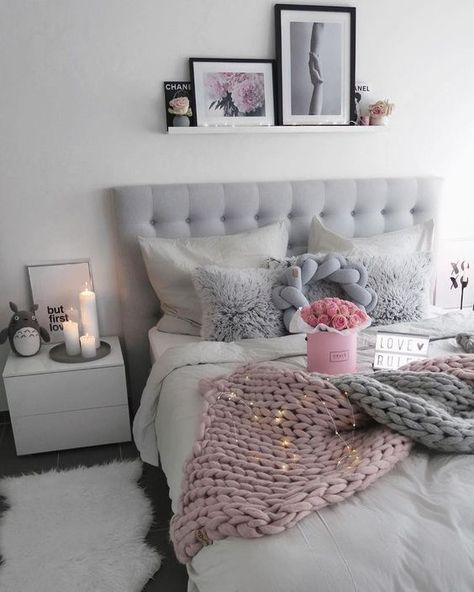 10 Ways To Personalize Your Small Bedroom - Decoholic Girly Interior, Bedroom Girly, Dekorasi Kamar Tidur, Gorgeous Bedrooms, Shabby Chic Bedrooms, Trendy Bedroom, Gray Bedroom, Bedroom Vintage