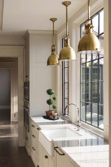 traditional kitchen with white shaker cabinets, farmhouse sink and brass pendant lights over sink in white kitchen design Hiasan Dalaman Dapur, Idea Dapur, Dapur Moden, Reka Bentuk Dapur, Reka Bentuk Dalaman, Hiasan Dalaman Rumah, Neutral Kitchen, Decor Ikea, Kitchens And Bedrooms