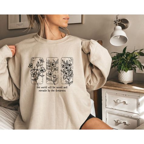 Throne Of Glass Dust Jacket Art, Bookish Graphic Print Crew Neck Top, Throne Of Glass Sweatshirt, Bookish Crew Neck Top With Text Print, Beautiful Tshirts, Long Sleeve Bookish T-shirt, The Thirteen, Sweatshirts Quotes, Throne Of Glass