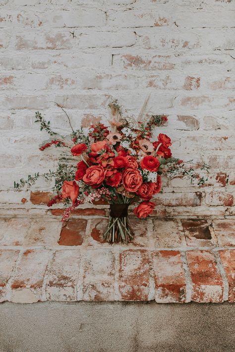 In N Out Truck, March Wedding Flowers, Modern Chinese Wedding, Chinese Wedding Decor, Hummingbird Nest Ranch, Pink Flower Arrangements, Hummingbird Nest, Pronovias Wedding Dress, Red Wedding Flowers