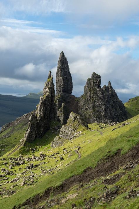 The Old Man of Storr, Isle of Skye, Scotland Old Man Of Storr Scotland, Old Man Storr, Scotland Nc500, Old Scotland, Scotland Scenery, Scottish Aesthetic, Scotland People, Scotland Mountains, Scotland Vacation