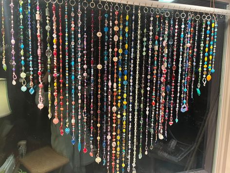 Glass Art Bead Hanging Screen Dun Catcher Window Valances - Etsy Beaded Curtains Window, Beaded Suncatchers, Beaded Wind Chimes, Window Beads, Hanging Screen, Crystal Suncatchers Diy, Glass Bead Crafts, Suncatcher Diy, Window Valances