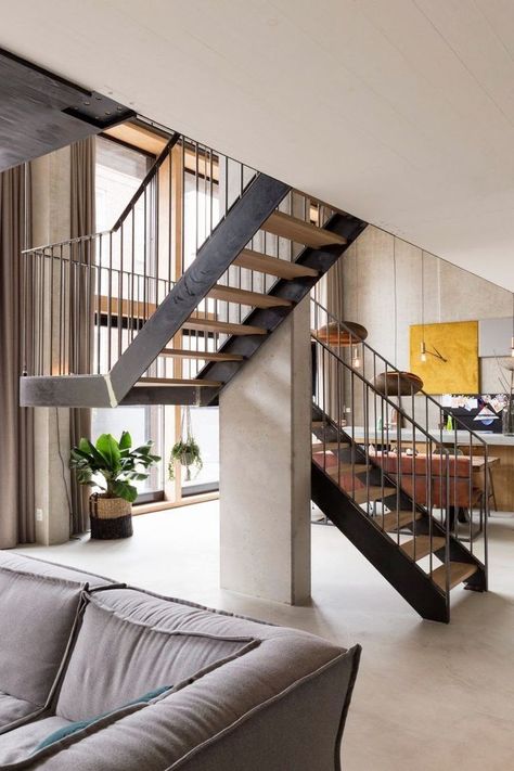 Internal Staircase Design, Internal Staircase, Industrial Staircase, Staircase Design Ideas, Warehouse Living, Modern Stair Railing, White Exterior Houses, Staircase Design Modern, Barn House Design