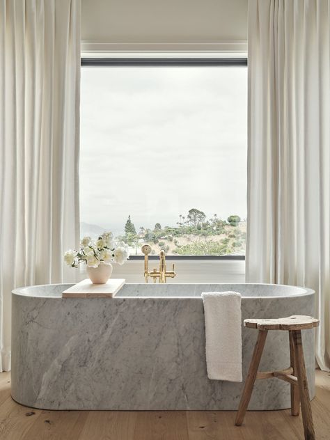 These His-and-Hers Bathrooms Are the Ultimate Luxury Sauna Bathroom Design, Sauna Bathroom, Modern Glam Living Room, Marble Tub, Beverly Hills Houses, Glam Living Room, Ensuite Bathrooms, Contemporary Interior Design, Home Spa