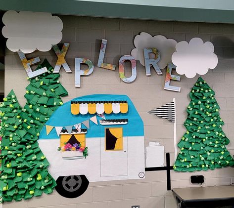 Campsite Classroom, Daycare Center Ideas, Pep Rally Themes, Travel Theme Classroom, Camp Read, Camping Classroom, Camping Theme Classroom, Pe Ideas, Library Themes