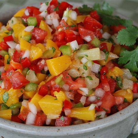 Mango, Peach and Pineapple Salsa Peach Salsa Recipes, Summer Appetizers, Pineapple Salsa Recipe, Salsa Guacamole, No Cook Appetizers, Fruit And Veggies, Peach Salsa, Summer Produce, Spicy Salsa