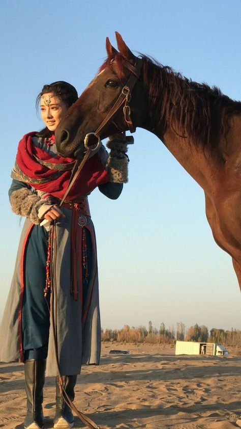 Character Design Photography, Mongolia Character Design, Clothes From Different Cultures, Mongolian Culture Aesthetic, Dnd Character Design Druid, Mongolian Character Design, Fantasy Mongolian, Southeast Asian Clothing, Mongolian Aesthetic