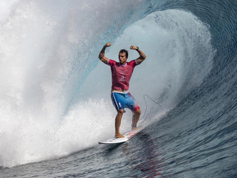 Jack Robinson’s historic run at the Olympics has ended with a silver medal as French athlete Kauli Vaast, who grew up surfing the world famous break of Teahupo’o, claimed gold. World Surf League, Sporting Legends, Polynesian Islands, Champions Of The World, Paris Olympics, Surf House, Bbc Sport, Local Hero, Olympic Sports