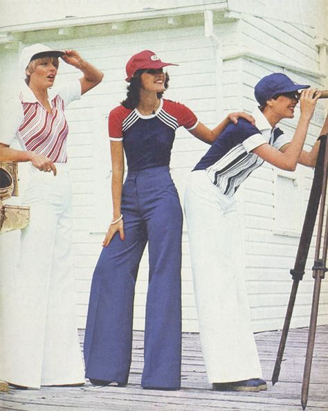 70s Nautical Fashion, 70s Fashion Photos, 1970s Fashion Aesthetic, Nautical Aesthetic Fashion, 70a Fashion, Retro 70s Fashion Women, 70s Womens Outfits, 1970s Womens Fashion, 70s Womens Fashion