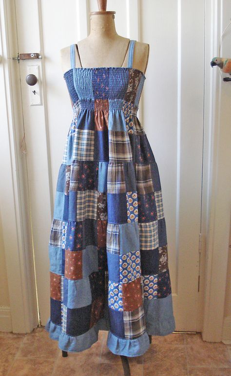 Patchwork Dress Aesthetic, Long Patchwork Skirt, Patchwork Aesthetic Fashion, Patchwork Dress Outfit, Patchwork Dresses Women, Patchwork Quilt Dress, Craftcore Aesthetic, Patchwork Dress Diy, Quilted Dresses