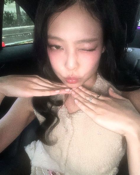 jennie ig update Pink Filter, Rosé Blackpink, Soft Pink, Filter, Black Pink, Pink, Pins