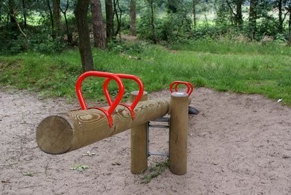 Telephone pole teeter totter Backyard Playground Ideas, Summer Fun Ideas, Telephone Pole, Outdoor Play Spaces, Build A Playhouse, Playground Ideas, Teeter Totter, Diy Playground, Natural Playground