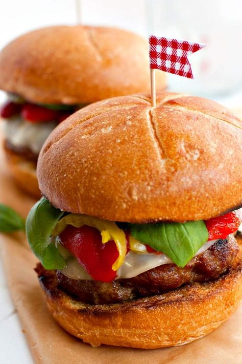 Loaded Italian Sausage Burgers + a Grilling Kit GIVEAWAY! Italian Sausage Burgers, Gourmet Burgers Recipes, Sausage Burgers, Pepper Rings, Grilled Foods, Potato Rolls, Red Bell Peppers, Gourmet Burgers, Burgers Sandwiches